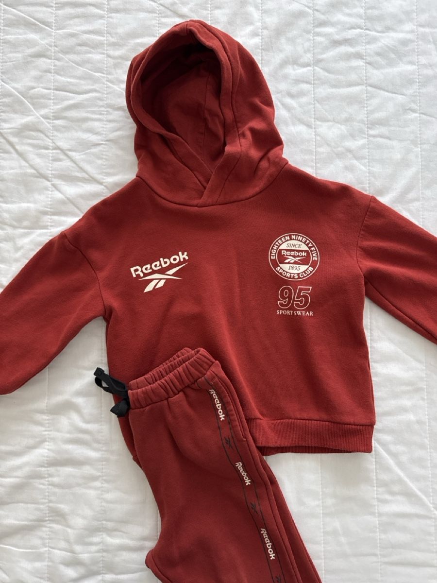 Lotti & Set di vestiti: 2 ensembles H&M X REEBOK - taille 104 – Usato da Saillon venduto da alico 2