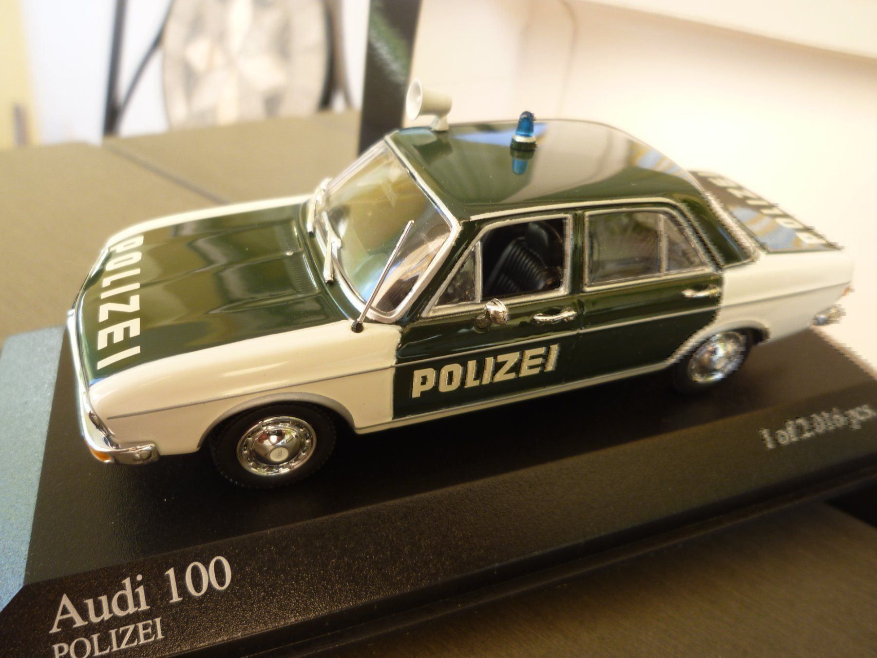 Audi Modellini d'auto: Audi 100 "Polizei" (1970) – Nuovo e nell'imballaggio originale da Flawil venduto da Imperiosud 6