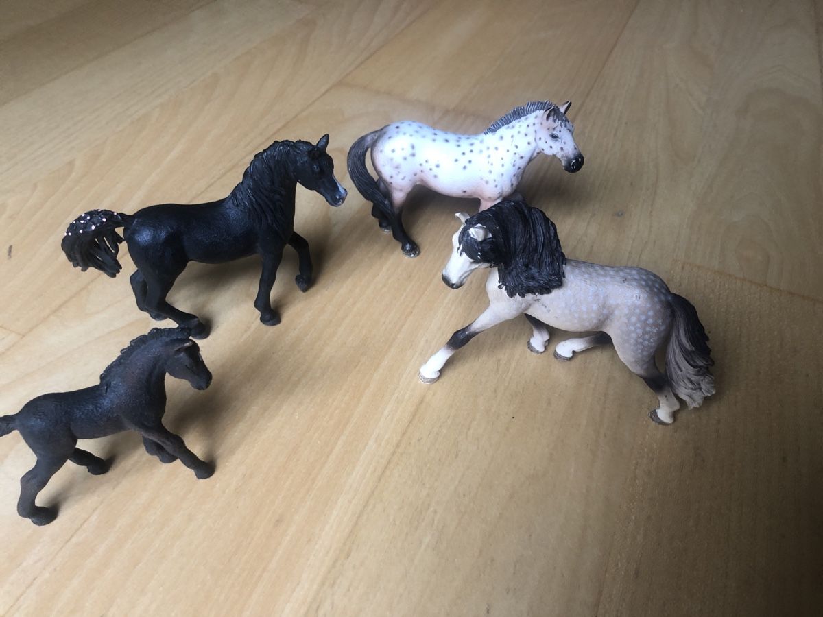 Schleich Giocattoli: Schleich chevaux – Usato da La Tour-de-Peilz venduto da zazen33