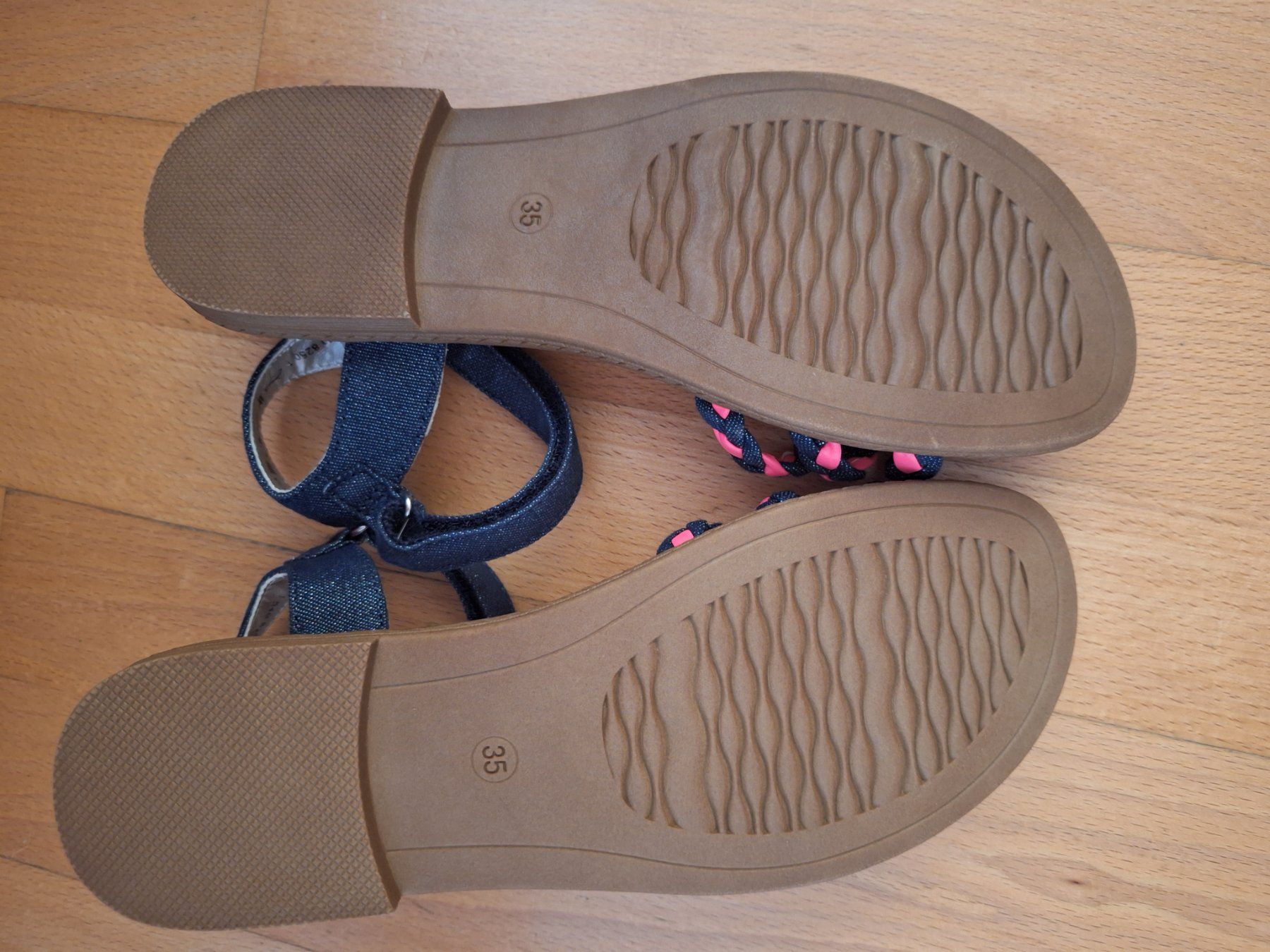 Schuhe für Mädchen: Sandale neu, gr. 35 – Neu und originalverpackt aus Richterswil von zsubaba86 2