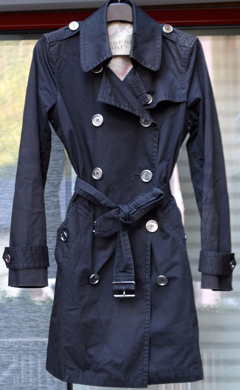 Burberry Cappotti: Trenchcoat Burberry .36 – Usato da Collonges venduto da Auganien 1