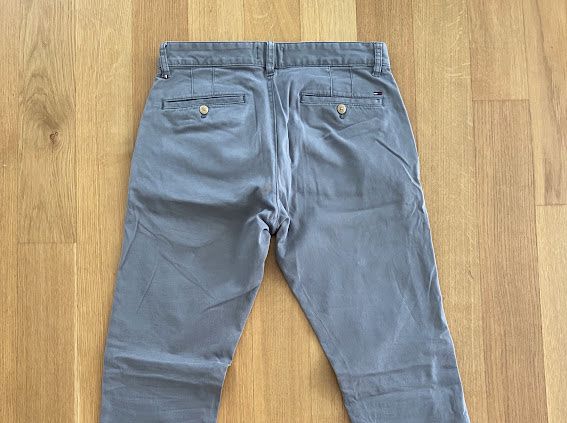 Jeans: Hilfiger Denim Chino grau – Usato da Ebikon venduto da van_qg5n 1