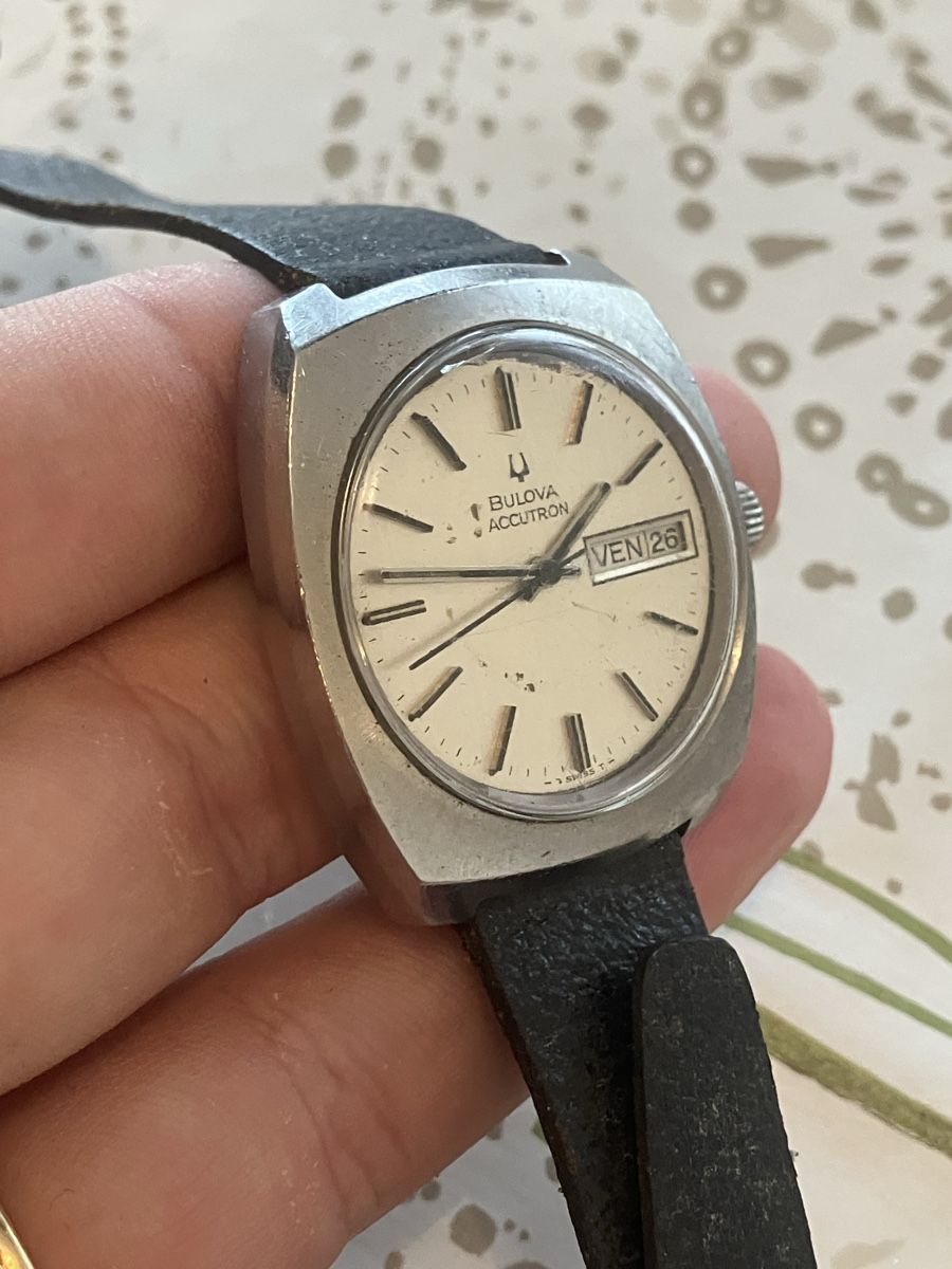 Bulova Uhren: Bulova accutron  – Defekt aus Fribourg von Snoopy-Mousi 2