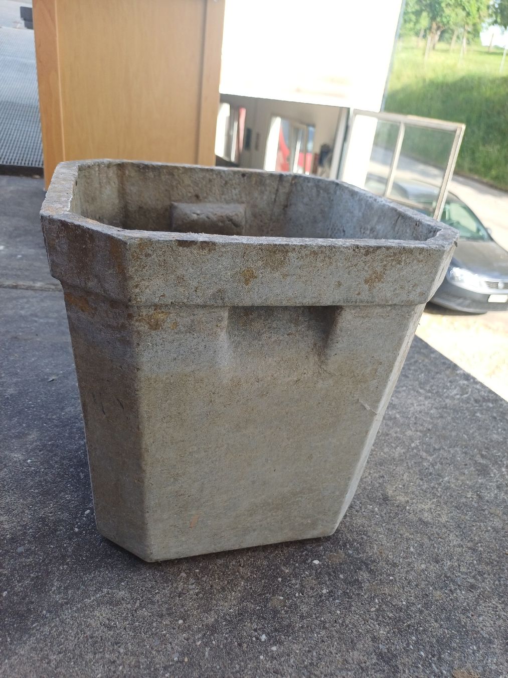 Eternit Vasi per fiori: Eternit Blumentopf – Difettoso da Wangenried venduto da Recycler94 1