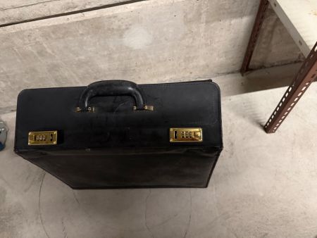 Aktenkoffer schwarz mit Zahlenschloss gebraucht
