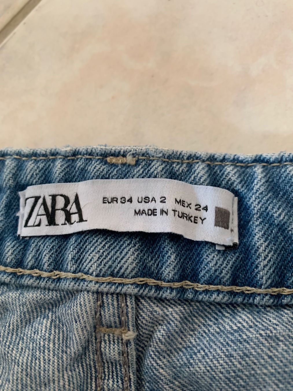 Zara Pantaloni: Zara Jeans Gr. 34 – Nuovo (secondo la descrizione) da Waltenschwil venduto da pipapo71 2