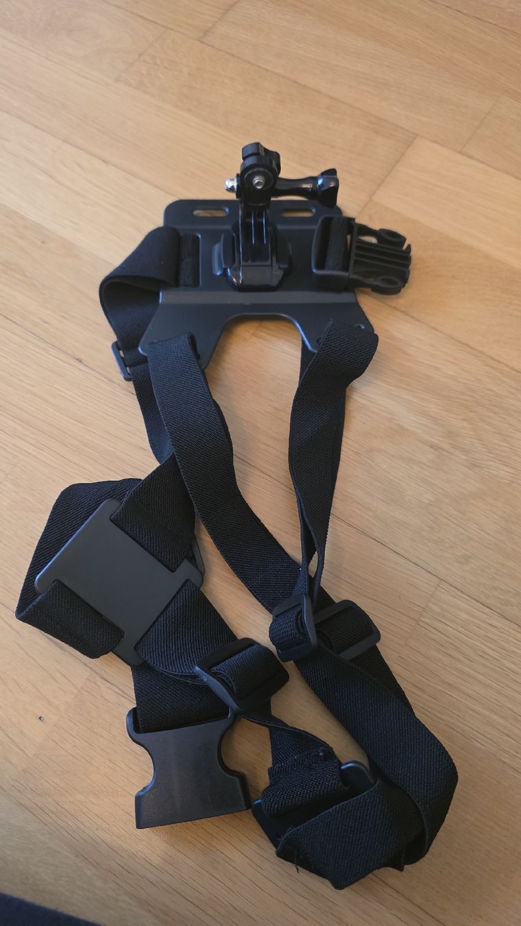 Attrezzatura da arrampicata: Phone chest holder POV – Usato da Zürich venduto da Asimpleguy 1