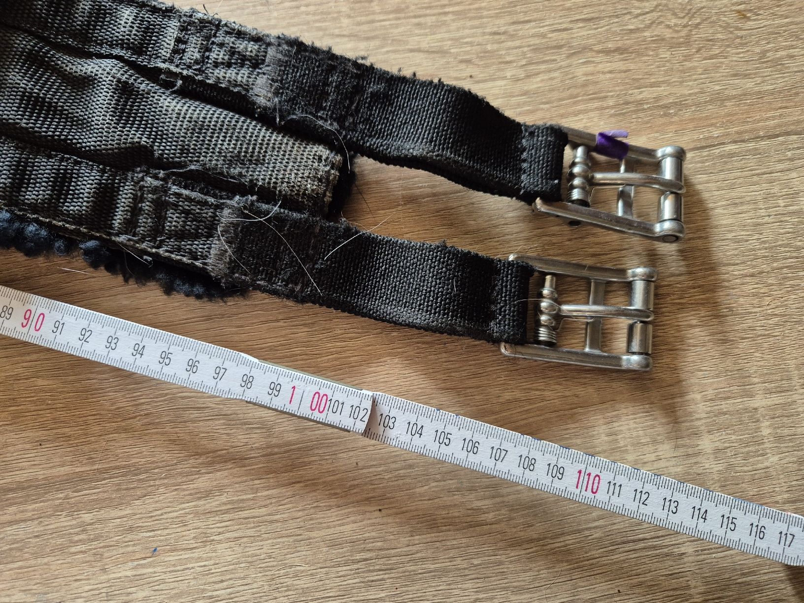 Briglie & Cavezze: Mattes Lammfellgurt 110cm – Usato da Meggen venduto da Orrinka20 4