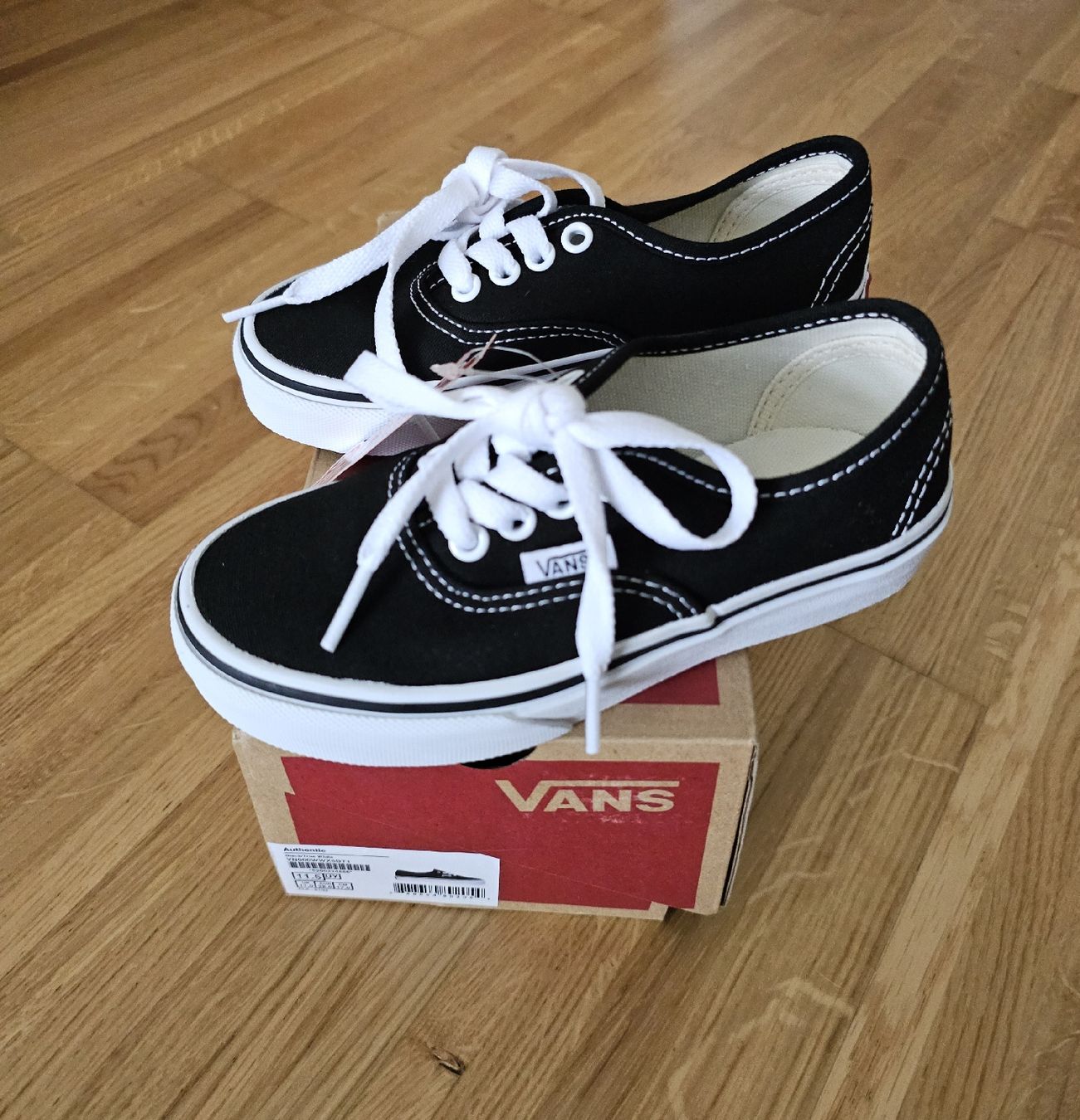 Vans Scarpe per ragazzi: Vans authentic taille 28 – Nuovo e nell'imballaggio originale da Attalens venduto da mar_rq8k