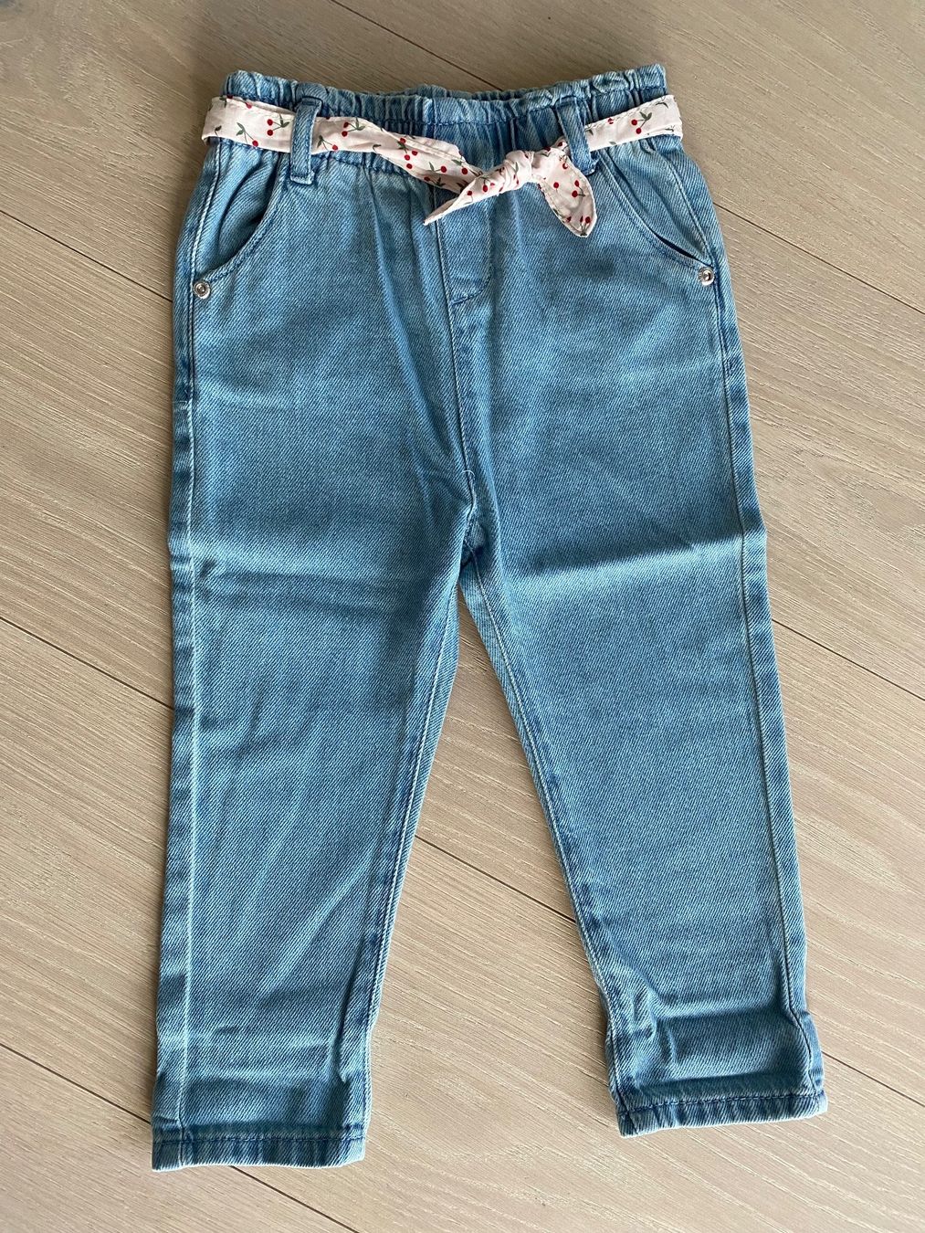 Vertbaudet Pantaloni: Hose vertbaudet 86cm/24m – Usato da Hofstetten SO venduto da ani_55wx