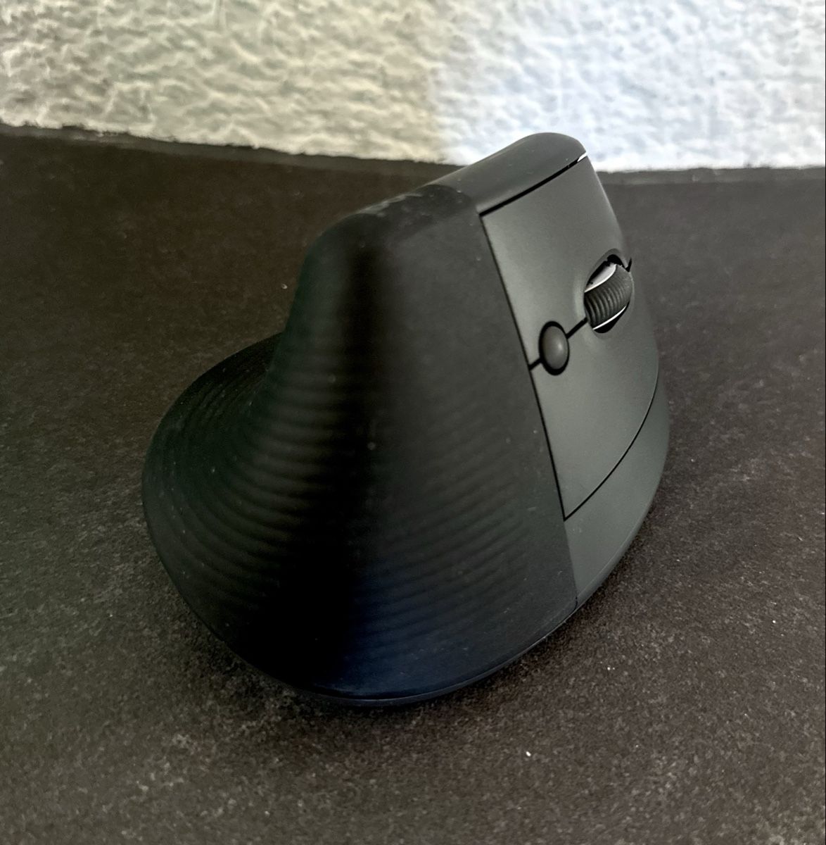 Logitech Mouse: Ergonomische Maus Logitech – Nuovo (secondo la descrizione) da Bern venduto da ACR12 1