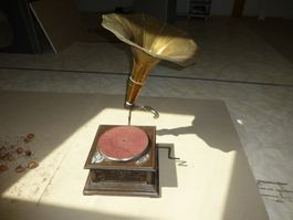 Trichtergrammophon Thorens  mit Antrieb  Model 533