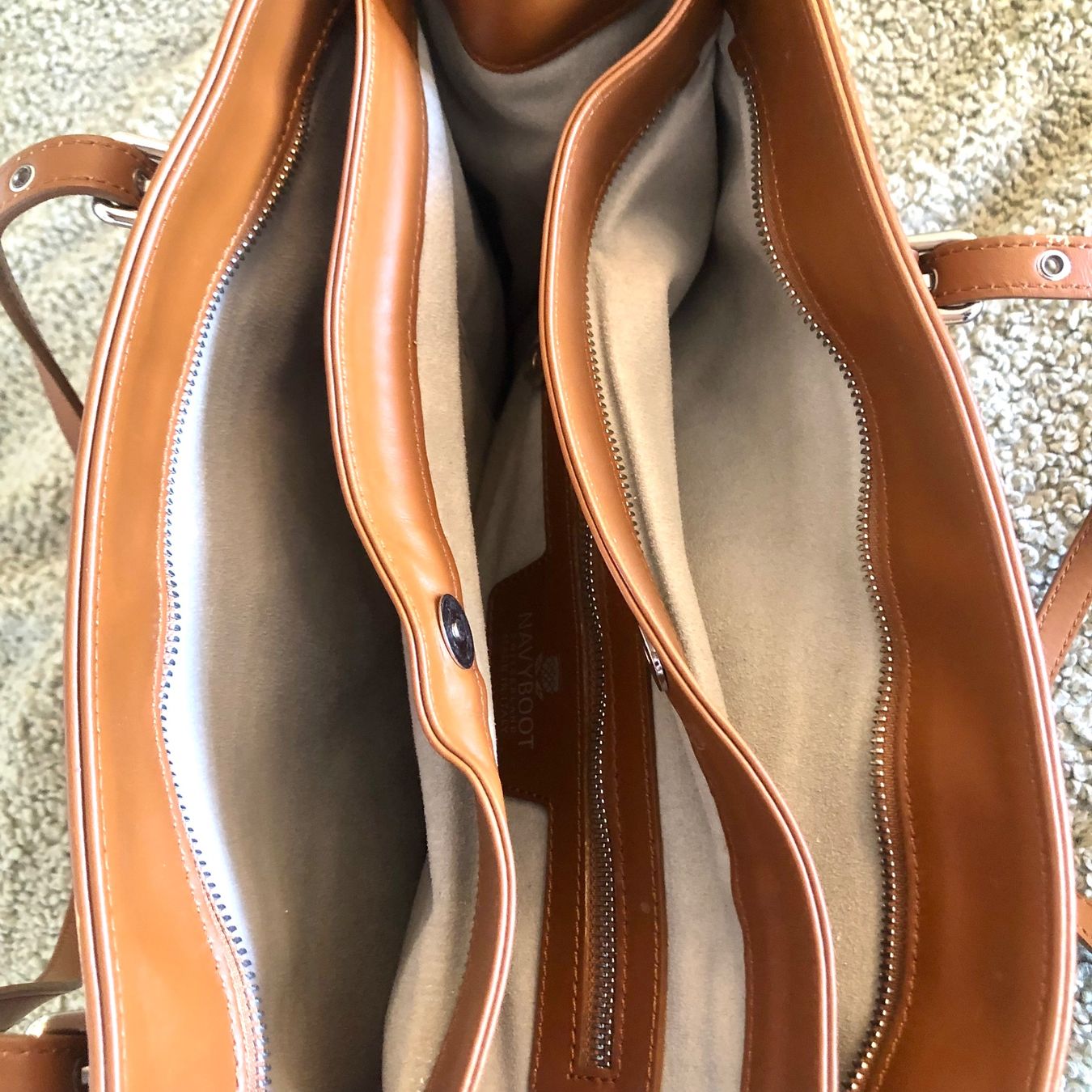 Navyboot Borse da donna: Navyboot Switzerland Tasche Leder – Usato da Brienz BE venduto da Kokolea84 8