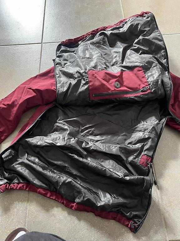 Vestes: Dope Skijacke Grösse S – D'occasion à Flüelen par Seliiina03 1