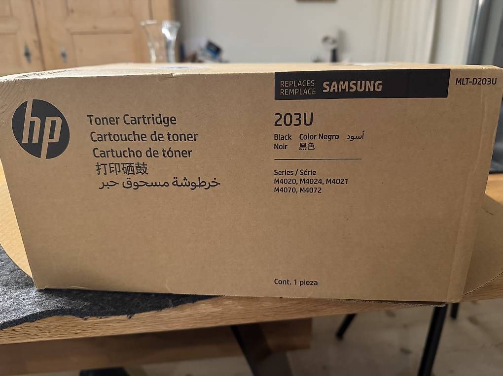 Samsung Cartucce per stampanti & toner: Samsung MLT-D203U - Ultra High Yield - Schwarz – Usato da Bottmingen venduto da DomRy