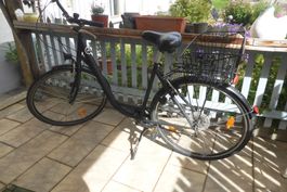 Damenvelo schwarz - Fahrrad Simply von Landi