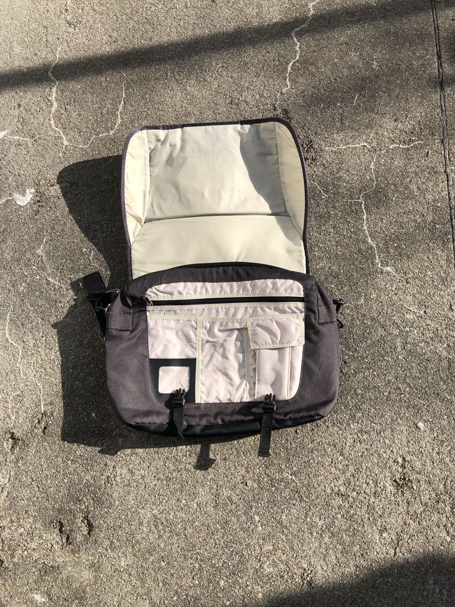 Jack Wolfskin Borse: Jack Wolfskin messenger bag – Usato da Fribourg venduto da ann_l9b7 3