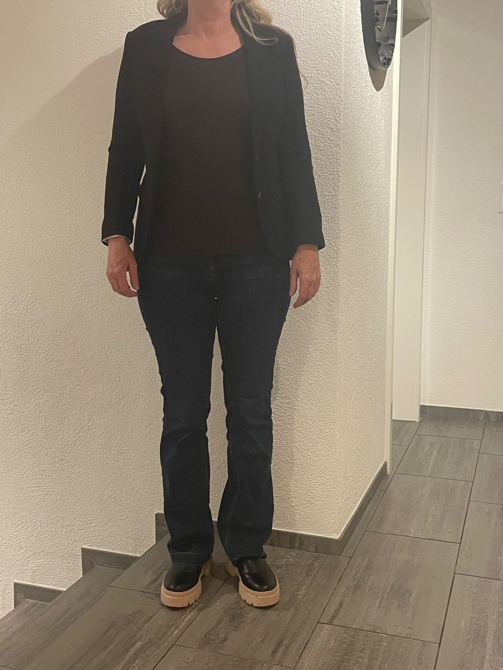 Giacche: Schicker Blazer mit Ellenbogen Patches, Grösse 38 – Usato da Immensee venduto da Tscharro