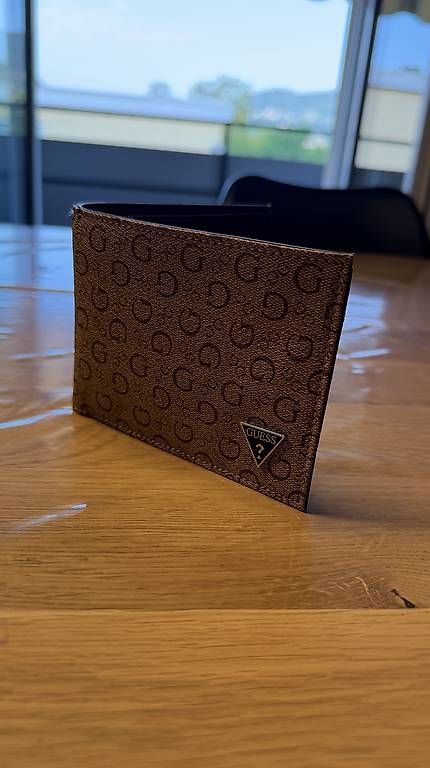 Portemonnaies: Borsello Guess  – D'occasion à Vezia par luc_6jct