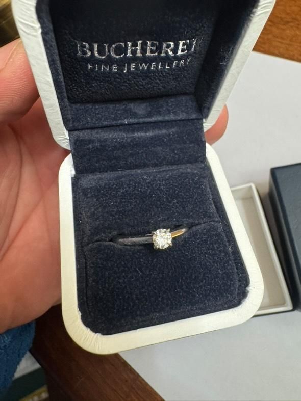 Anelli: bague bucherer 18k or blanc et diamant – Usato da Vésenaz venduto da Angela.C3 3