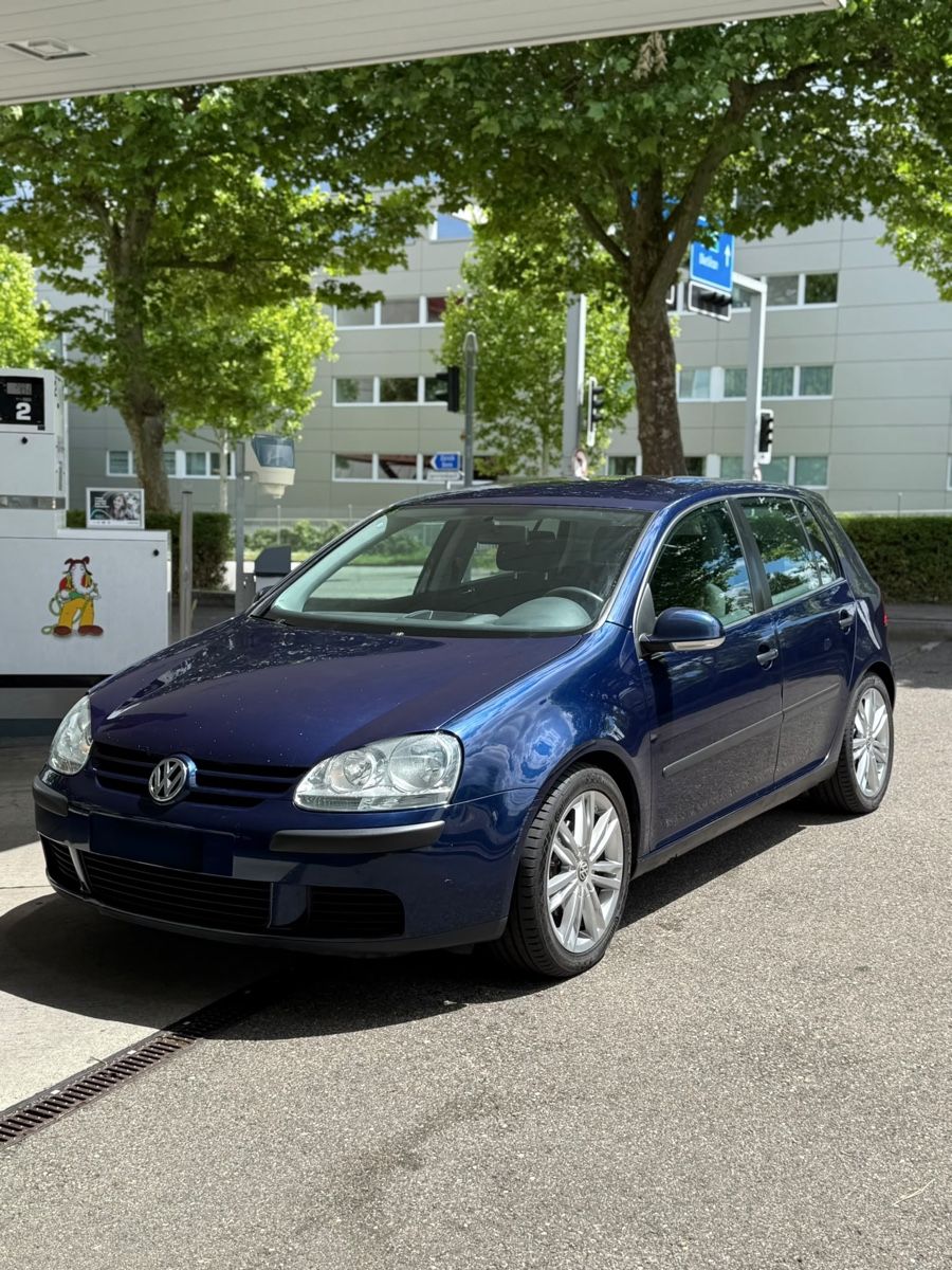 VW Automobili: VW Golf 1.6 FSI 115 PS – Usato da Spreitenbach venduto da alf_y7v5