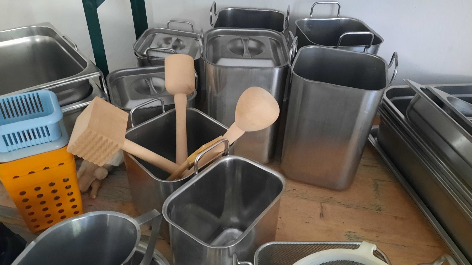 Ciotole: GN-Schalen verschiedener Grössen – Usato da Boltigen venduto da tho_vhj6 2