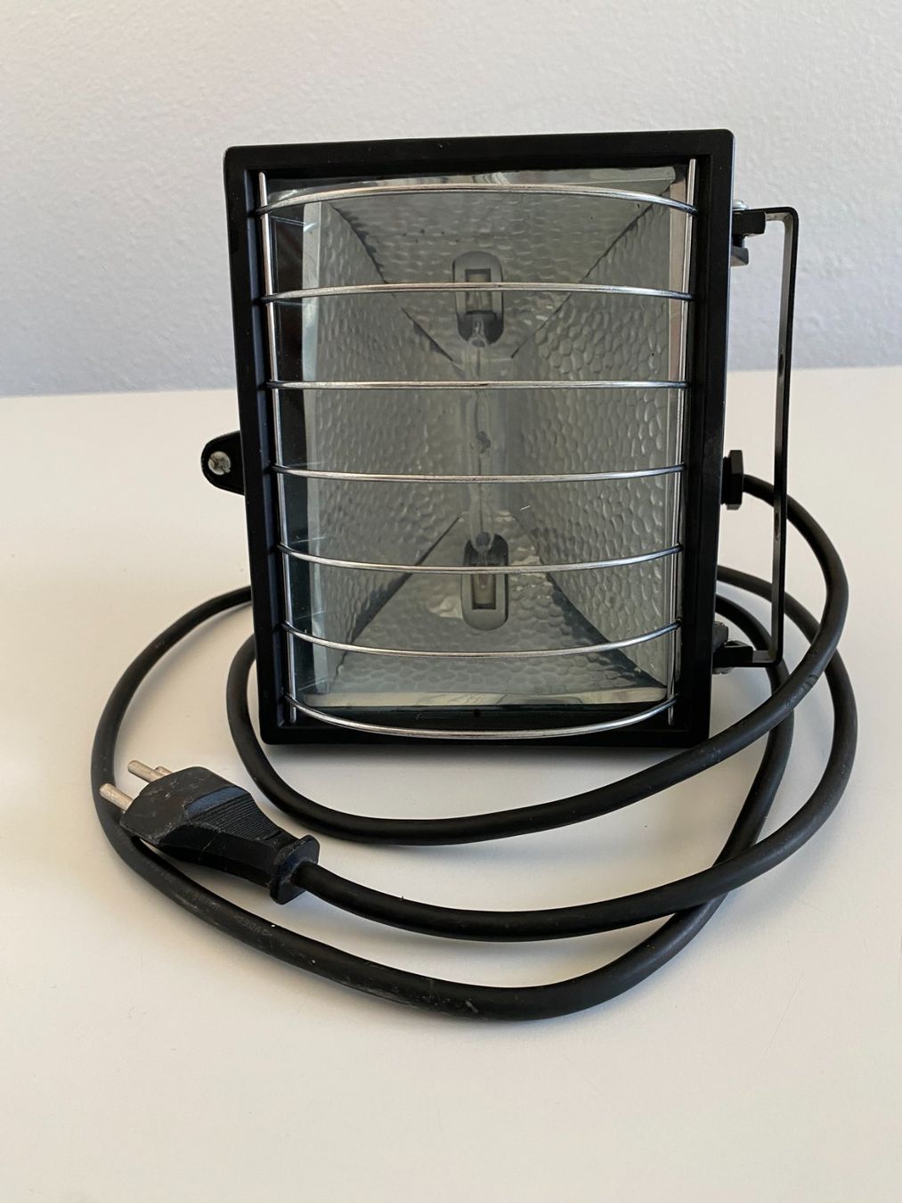 Fari: Scheinwerfer 220 - 240 V Max 500 W – Usato da Weinfelden venduto da dege63 5