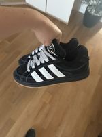 Adidas Campus Grösse 40 Turnschuhe schwarz guter Z