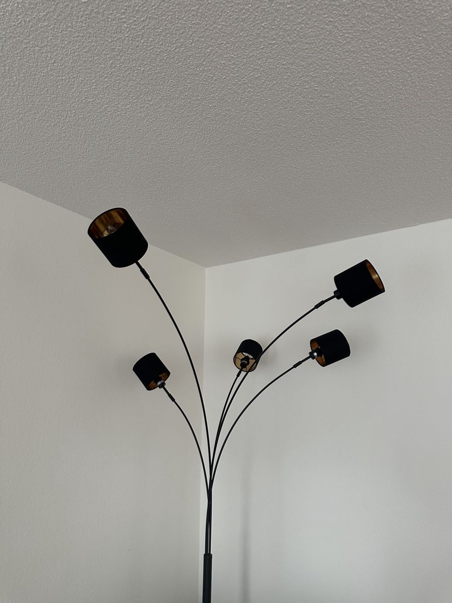 Lampes: Stehlampe mit Glühbirnen – Neuf (Voir description) à Luzern par fer_5lyj