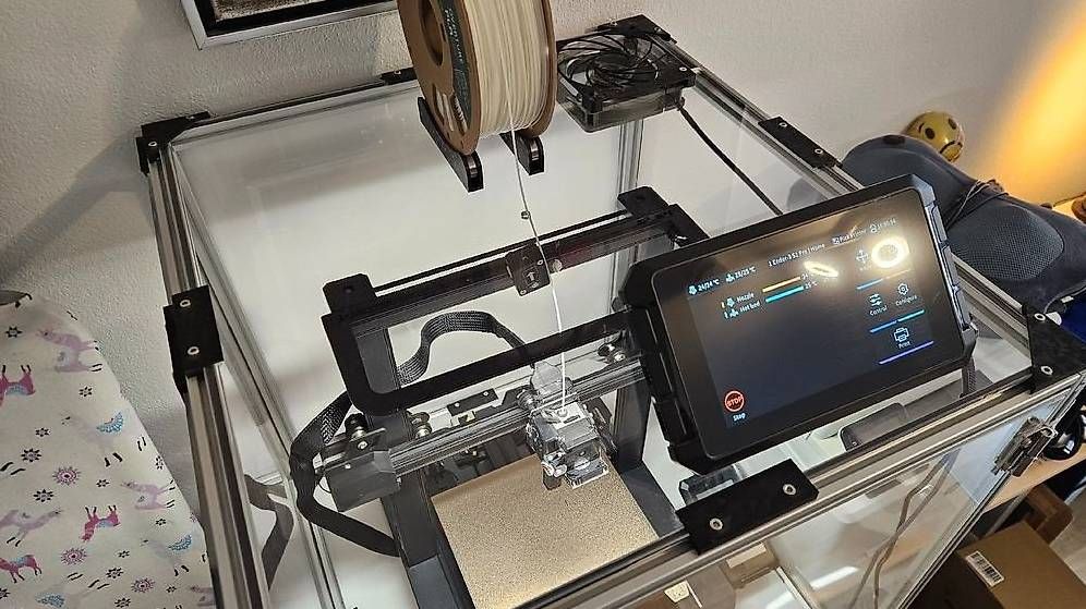Creality 3D Drucker: Creality Ender-3 S1 Pro + Sonic Pad + Plexiglas Gehäuse – Gebraucht aus Zürich von Axl00 1