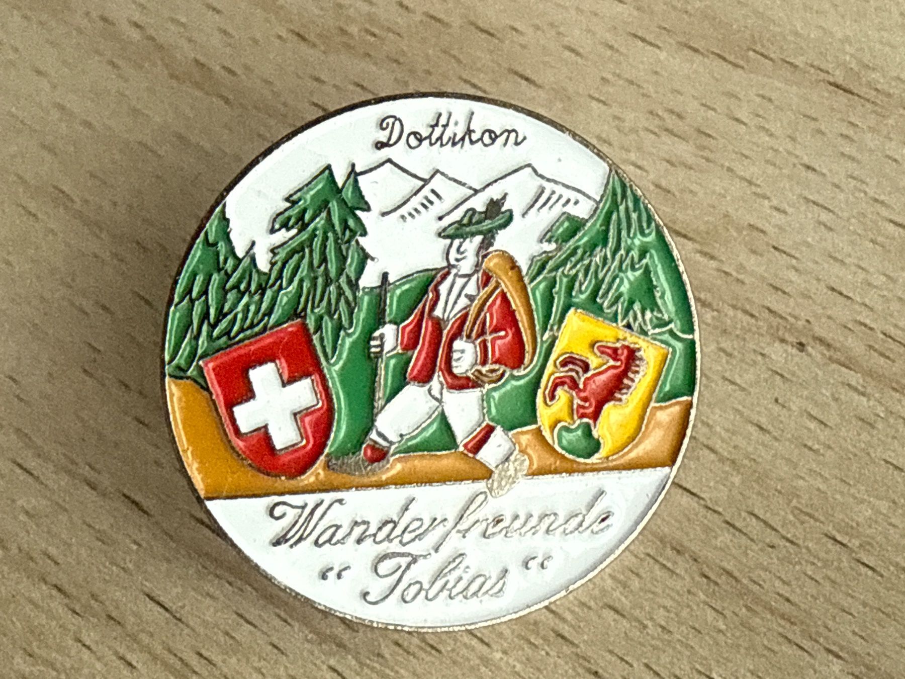 Placchette & Badge: Pin Dottikon Wanderfreunde Tobias – Usato da Glattbrugg venduto da Schweigmatt