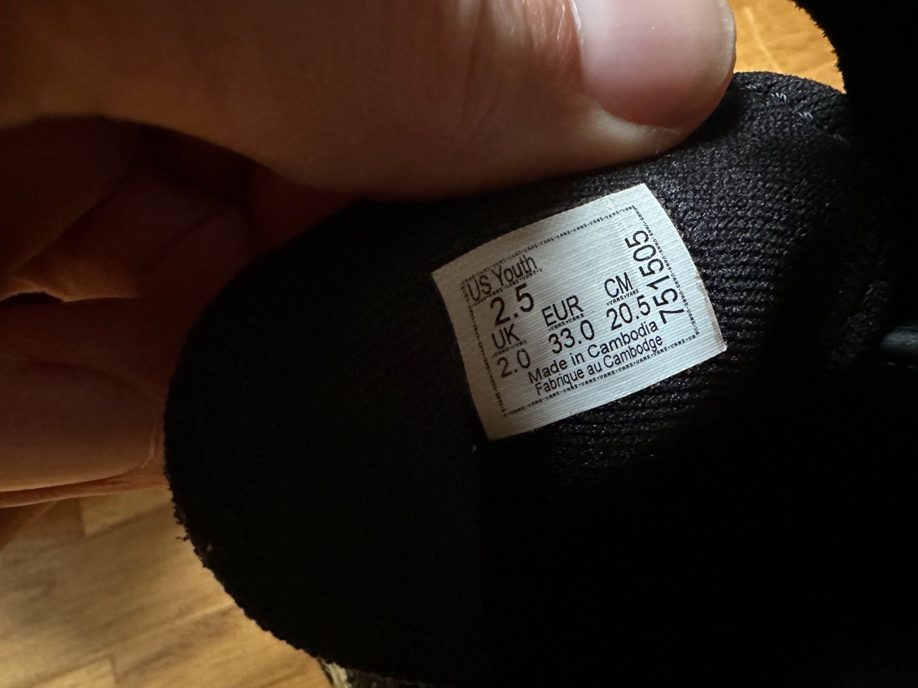 Vans Scarpe per ragazzi: Vans Kids Old Skool Black Suede Size 33 – Usato da Lausanne venduto da brixton 5