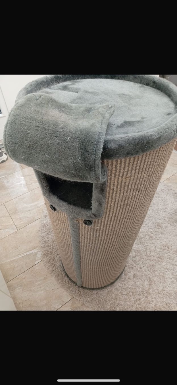 Tiragraffi: Katzenbaum – Usato da Anglikon venduto da luk_h8lm 2