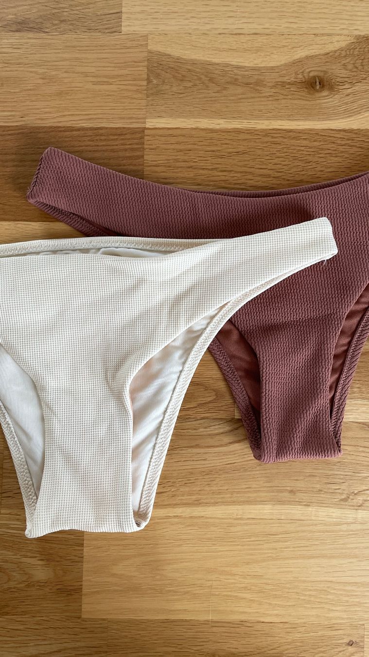 Costumi da bagno & Bikini: Bikinihosen Oysho, Grösse S – Nuovo (secondo la descrizione) da Burgdorf venduto da Crown. 1