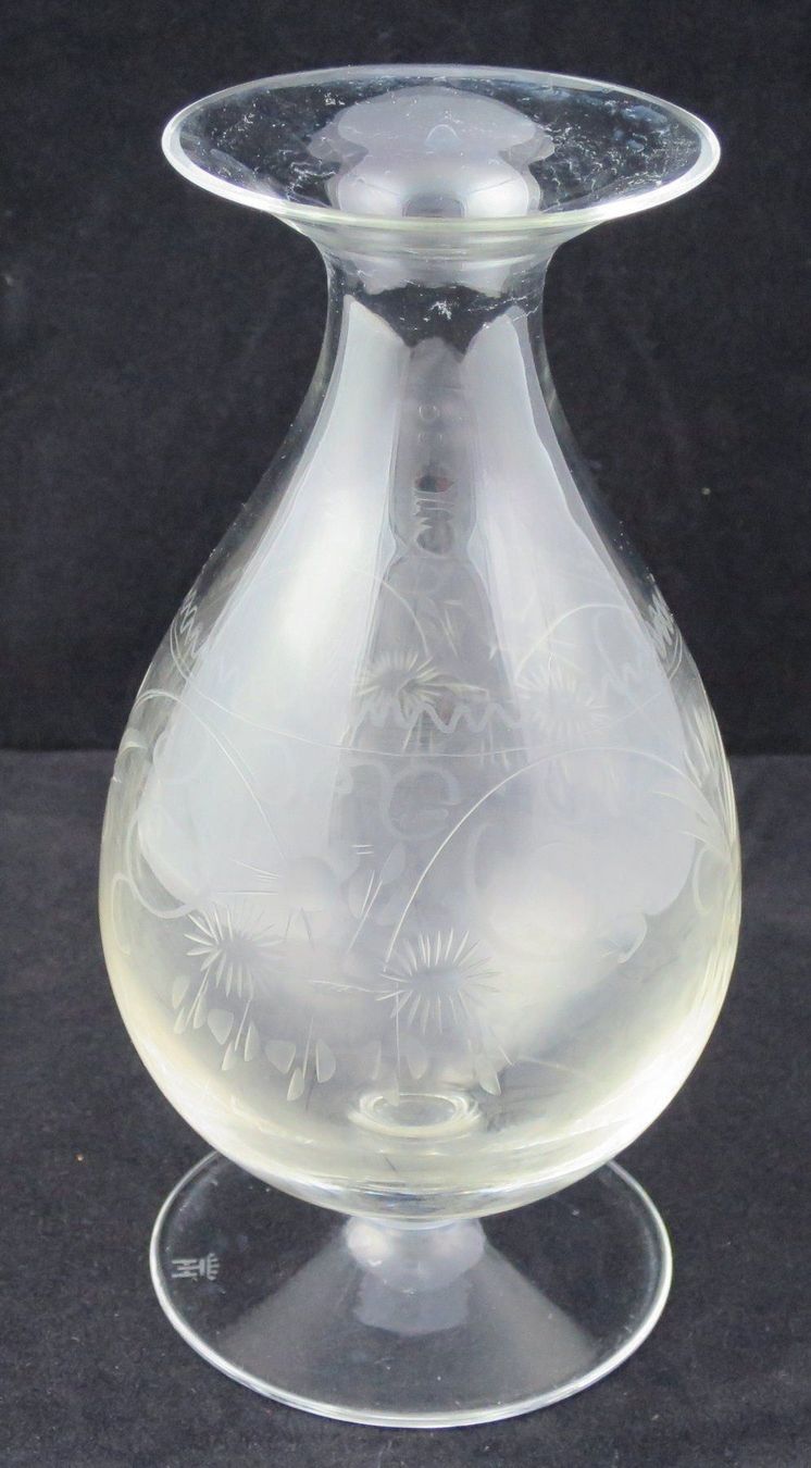 Vasen & Gefässe: Glas Vase, graviert, ca. 16 x 7,5 cm – Gebraucht aus Zürich von 1.Simon 5