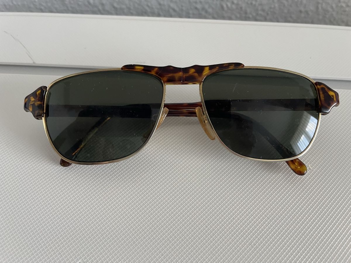 Occhiali & Lenti: Sonnenbrille – Usato da Münchenstein venduto da Kapris