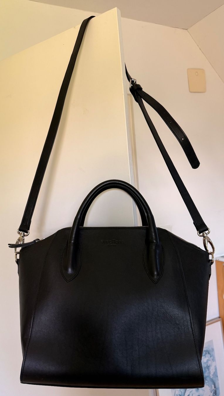 Borse da donna: Tasche von AVECNONO Zürich – Nuovo e nell'imballaggio originale da Frauenfeld venduto da Scleo 7