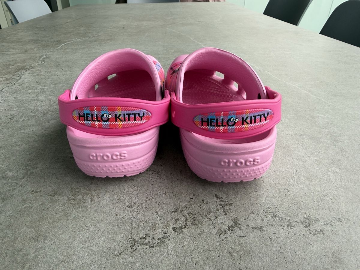 Crocs Scarpe per ragazze: Crocs Hello Kitty taille C12-13 neuves – Nuovo (secondo la descrizione) da Martigny venduto da Sassa77 2