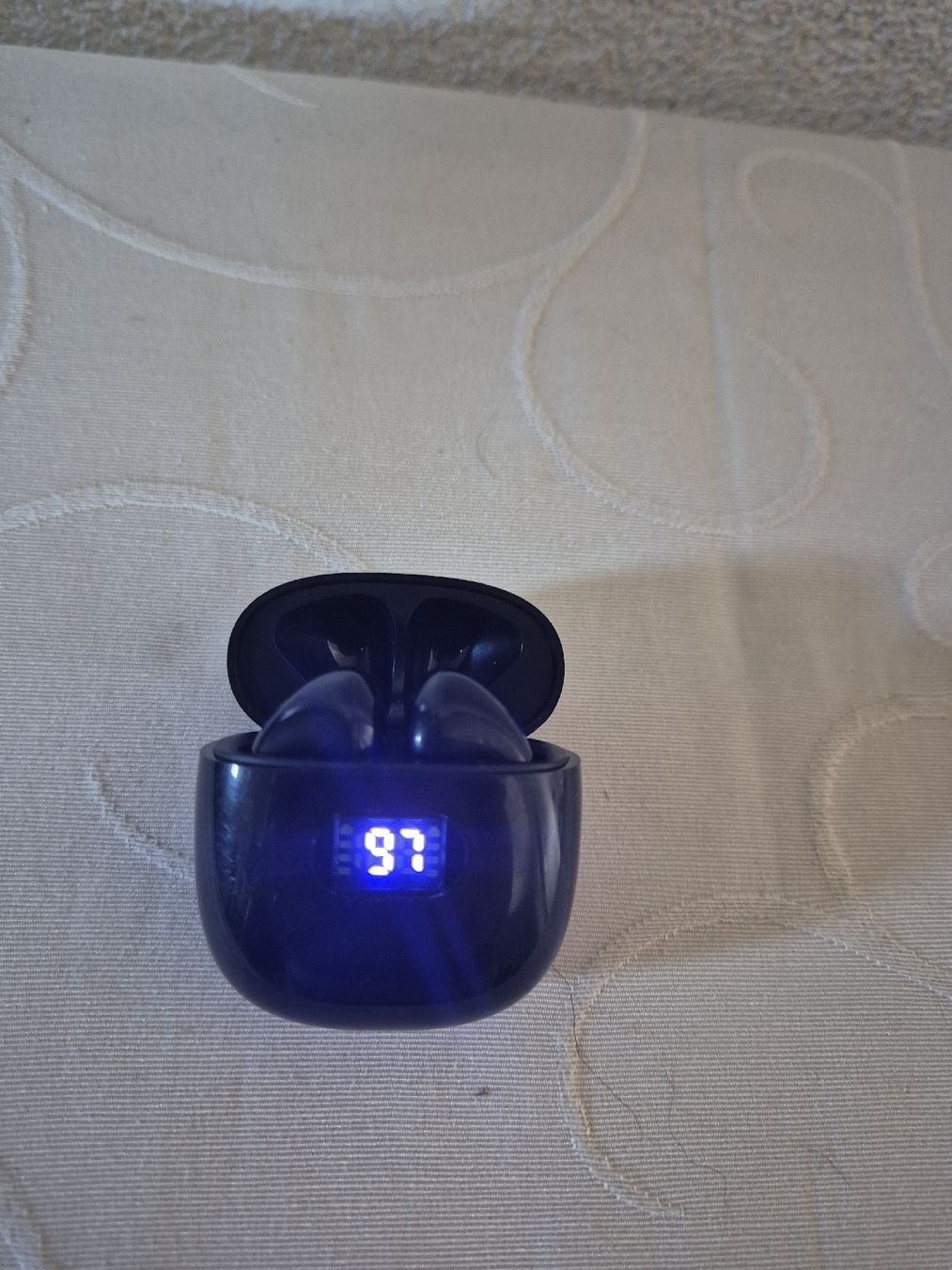 Cuffie: Air Pods – Usato da Hörhausen venduto da Nuage81 2