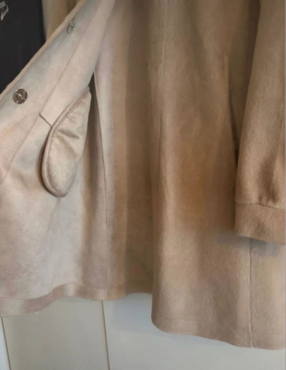Cappotti: Leonardo Mantel 36 Oversize  – Usato da Basel venduto da Brunner.T 2