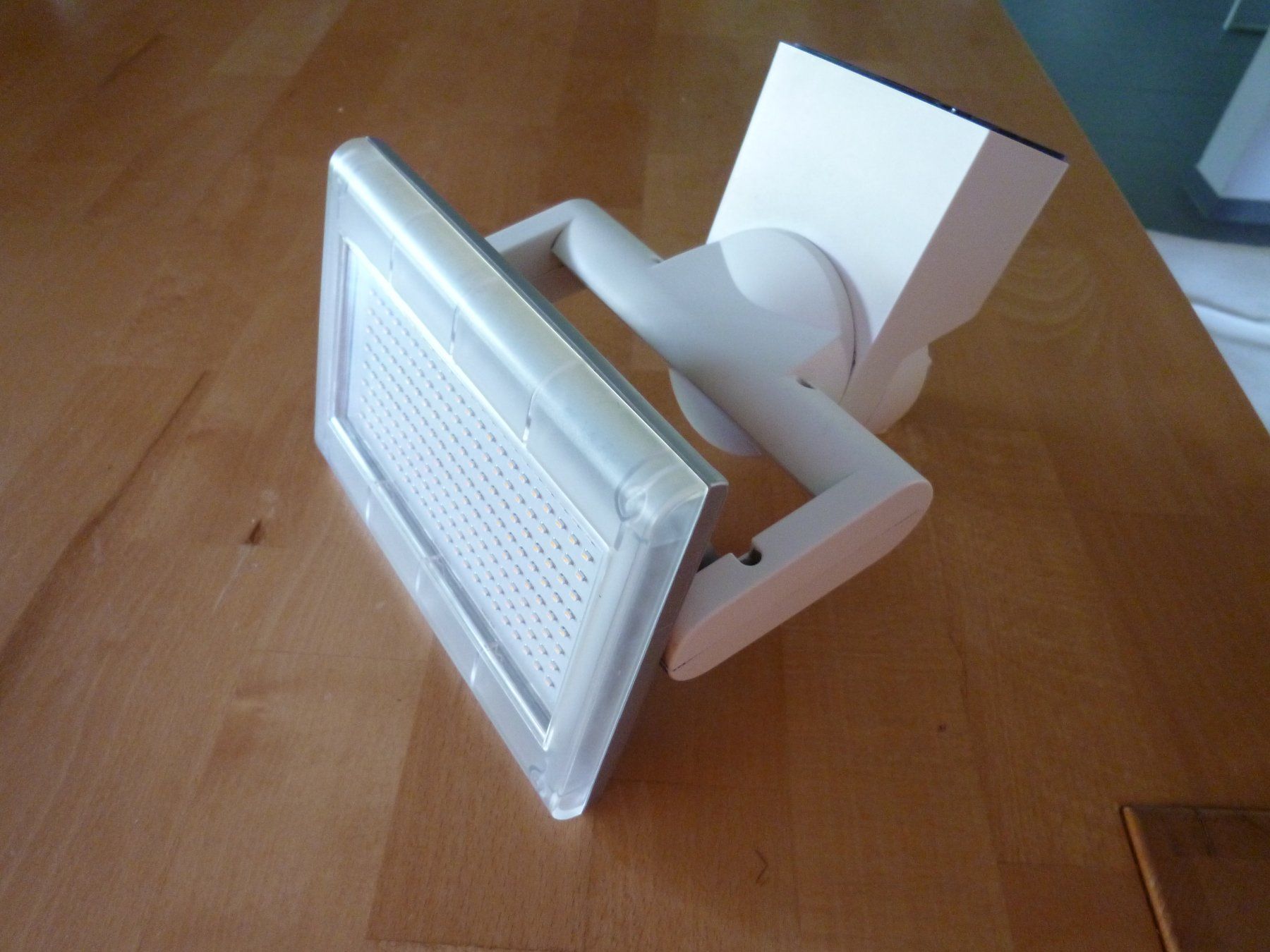 Steinel Lampade: LED Strahler Aussenlampe  STEINEL – Usato da Dättlikon venduto da Mamakuga 8