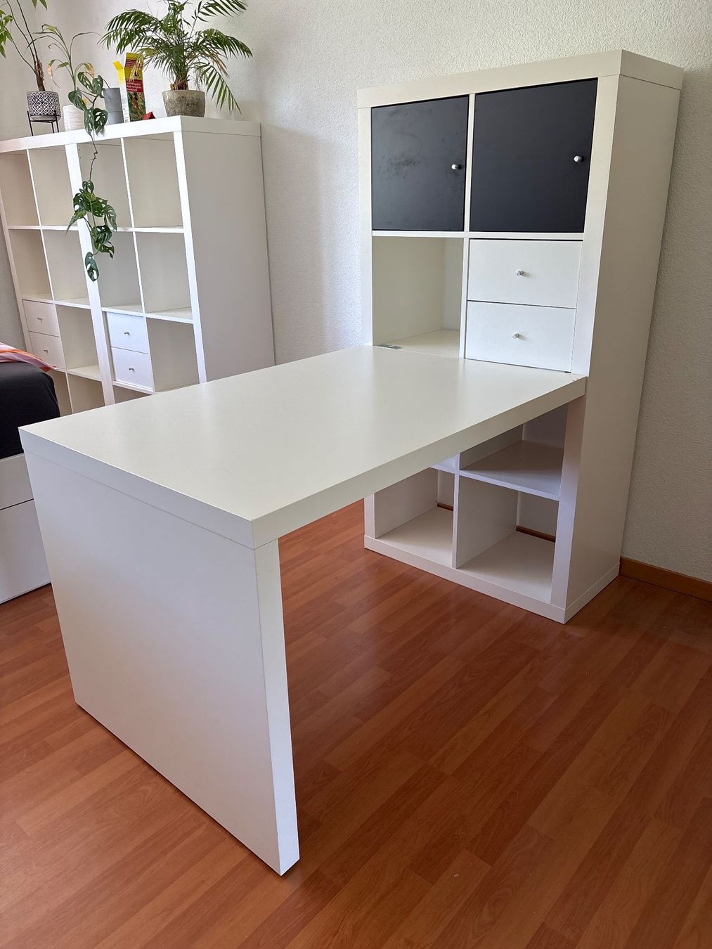 Ikea Scrivanie: Ikea Kallax mit Pult / Schreibtisch – Usato da Sattel venduto da nat_g7f9 3