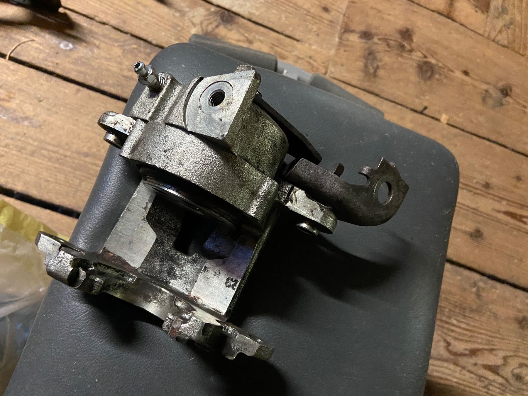 Pontiac Accessori per altri veicoli: Bremszange pontiac trans am Firebird – Usato da Krummenau venduto da Deezley