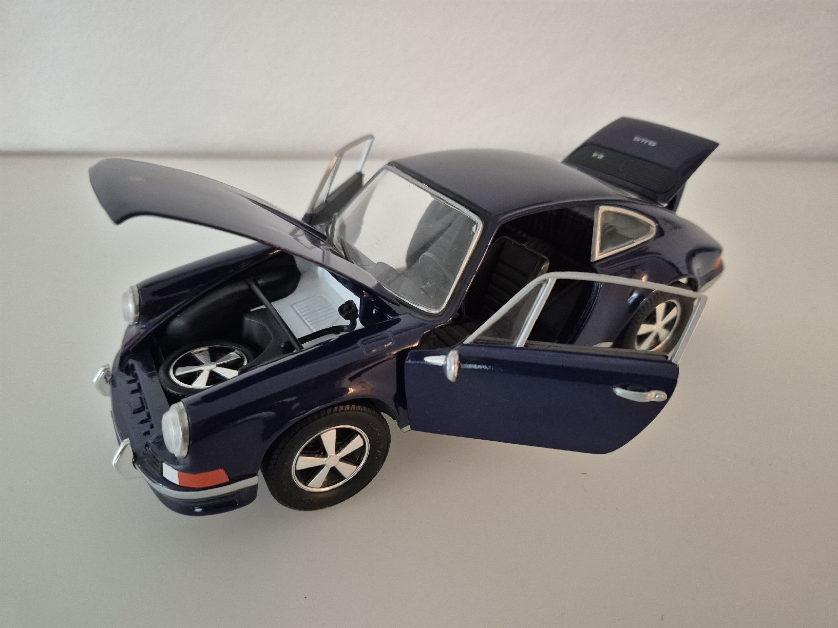Porsche Modellini d'auto: Porsche 911 S 2,4 Liter Oldtimer Modellauto 1:18 – Nuovo (secondo la descrizione) da Trimbach venduto da Ramsi1270 3