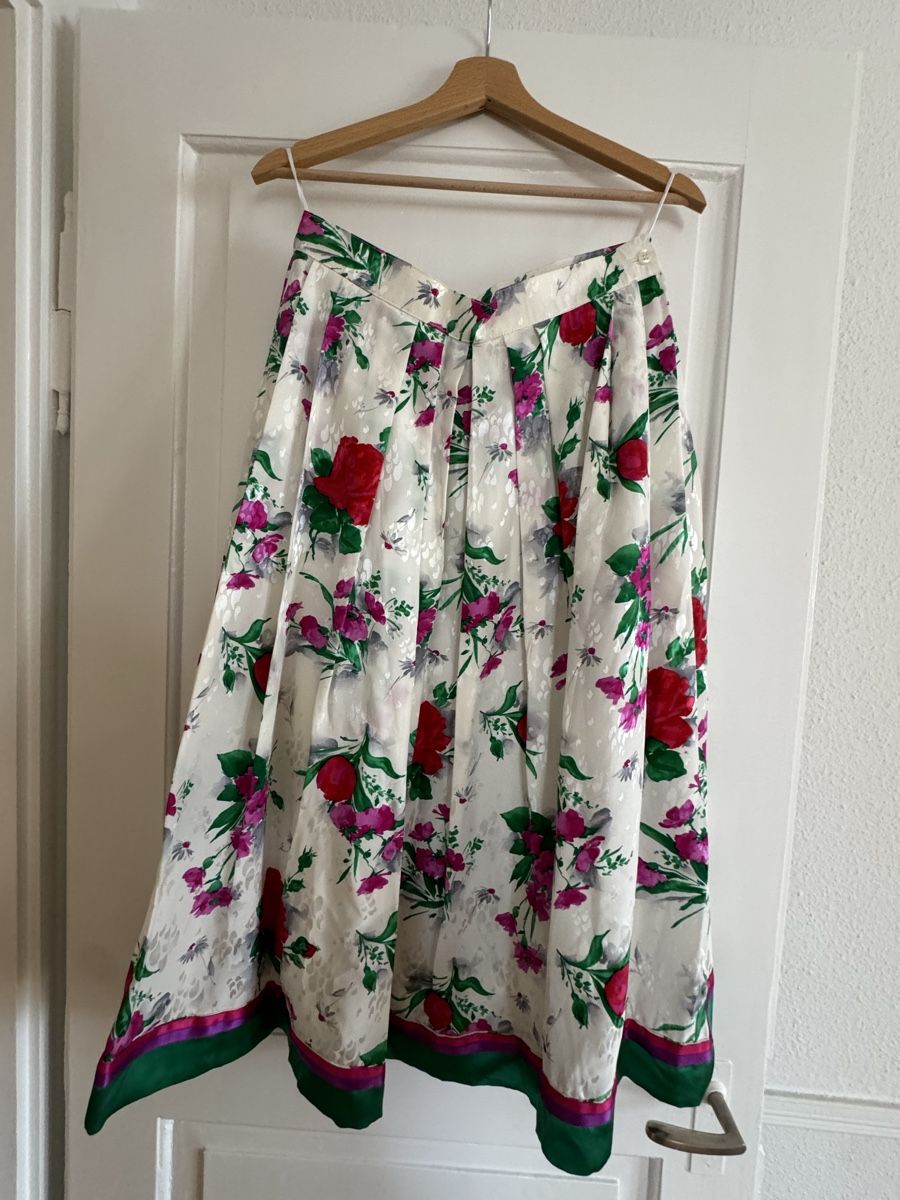 Lotti di vestiti: 100% Seide Rock und Bluse, Gr. 38 – Nuovo (secondo la descrizione) da Zürich venduto da chr_lgh5 2