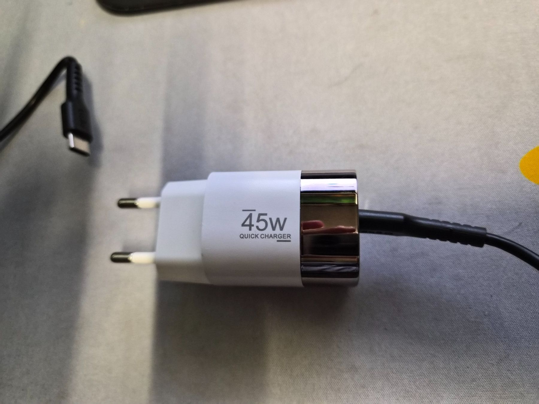 Nintendo Controller: Mini Controller Nintendo Switch schwarz Ink. Ladekabel 45W – Usato da Zürich venduto da Joselito0 3