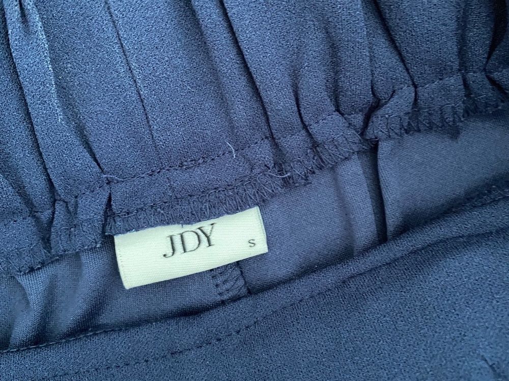 Pantaloni: Shorts, size S – Usato da Sissach venduto da laura.x4 4