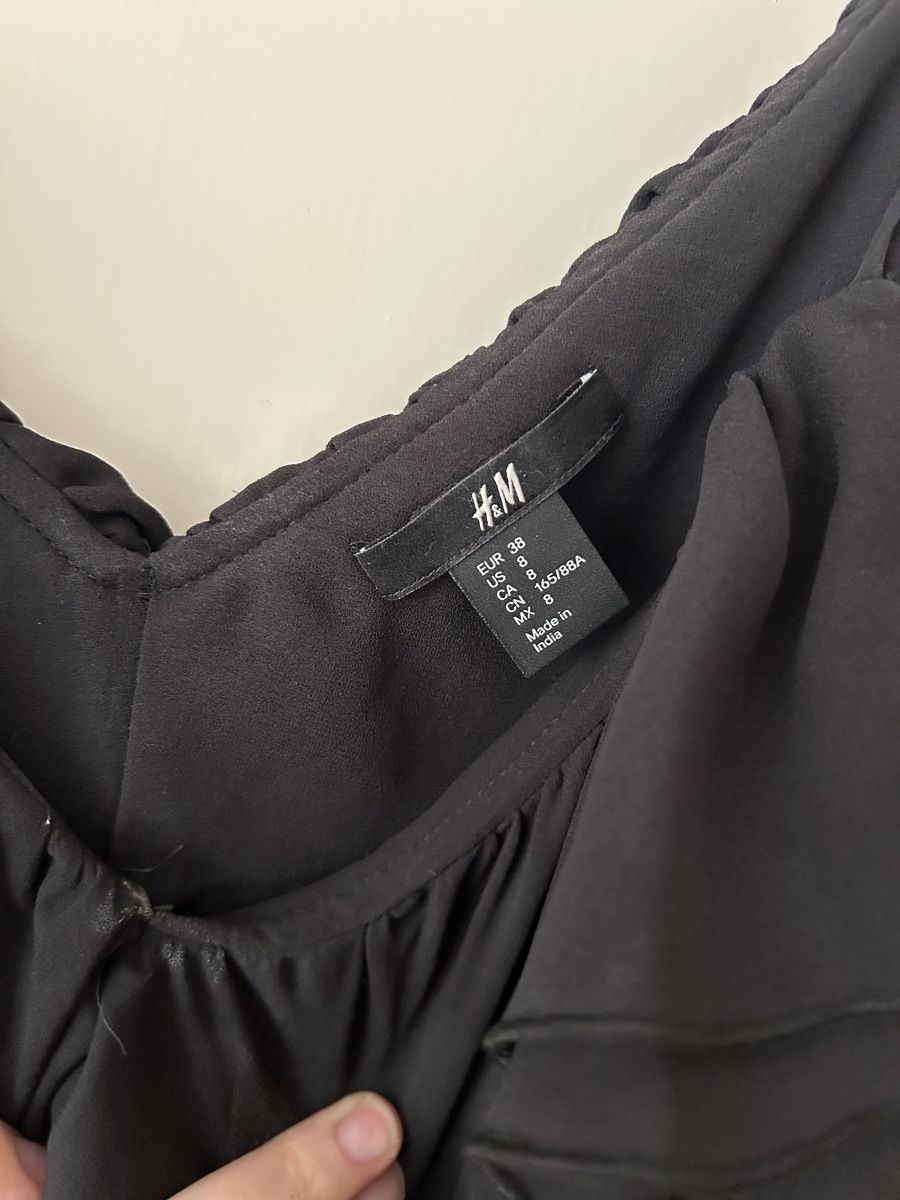 H&M Kleider: Festliches kurzes schwarzes Abendkleid – Gebraucht aus Leuggern von Dragon_Liz 3