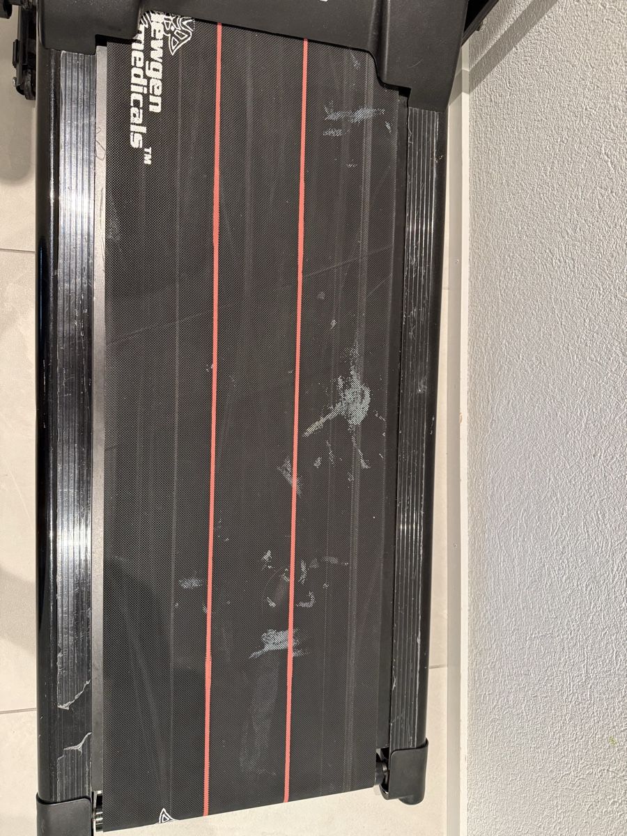 Hometrainer: Laufband gebraucht mit Display – Gebraucht aus Fehraltorf von Neshville 2