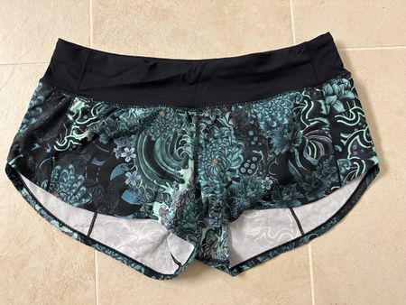 kurze hosen von lululemon